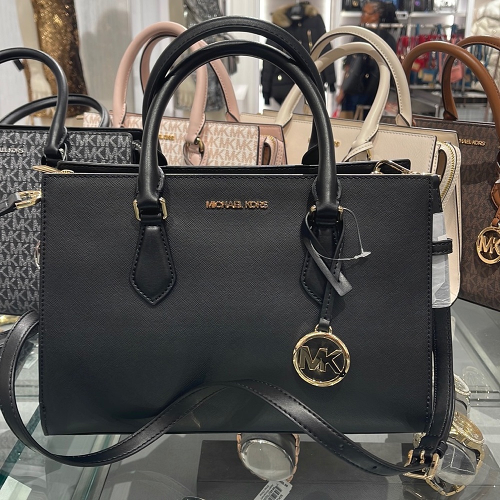 Michael Kors Sheila Medium Center Zip Satchel Crossbody Bag
NWT
